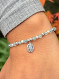 Pulsera Virgen de los Rayos perlas