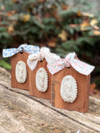 Casita Madera Nativa y Gres