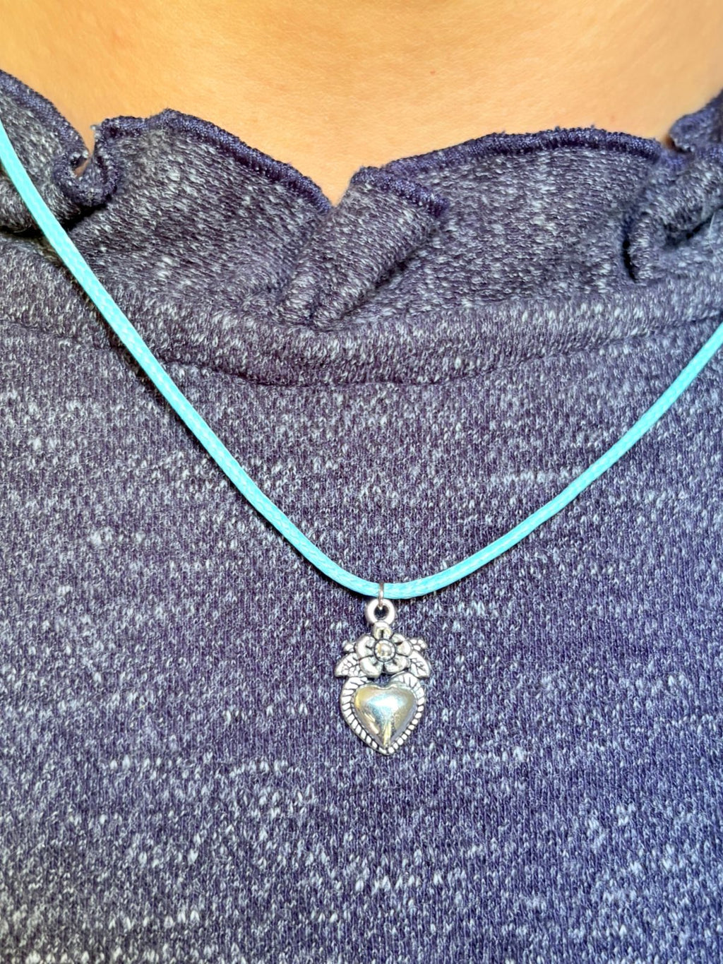 Collar Niñita Sagrado Corazón